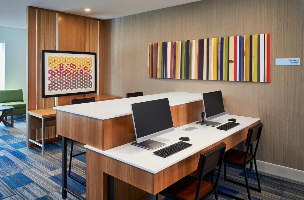 Holiday Inn Express & Suites Windsor East - Lakeshore By Ihg Tecumseh Экстерьер фото